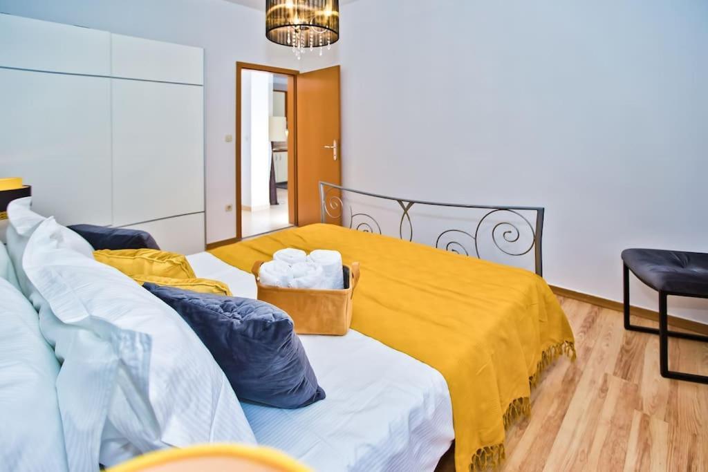 Apartman Tino With Two Sunny Terace Хвар Екстер'єр фото