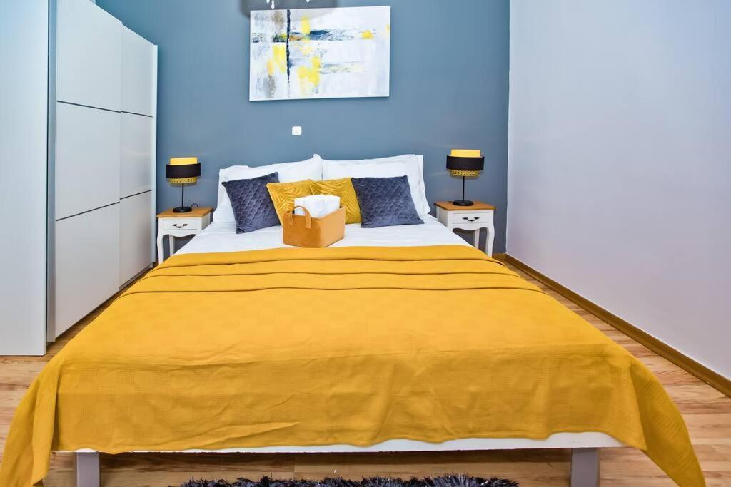 Apartman Tino With Two Sunny Terace Хвар Екстер'єр фото