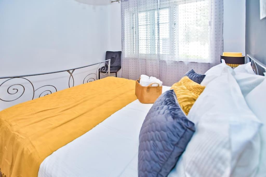 Apartman Tino With Two Sunny Terace Хвар Екстер'єр фото