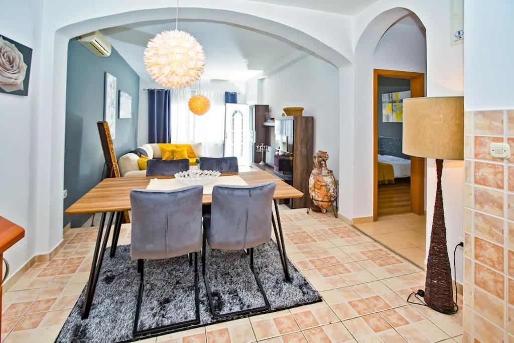 Apartman Tino With Two Sunny Terace Хвар Екстер'єр фото